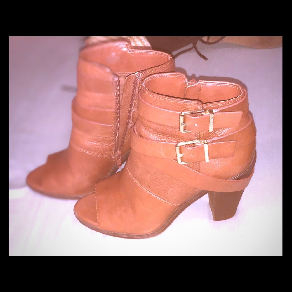 Gianni Bini Booties 👢